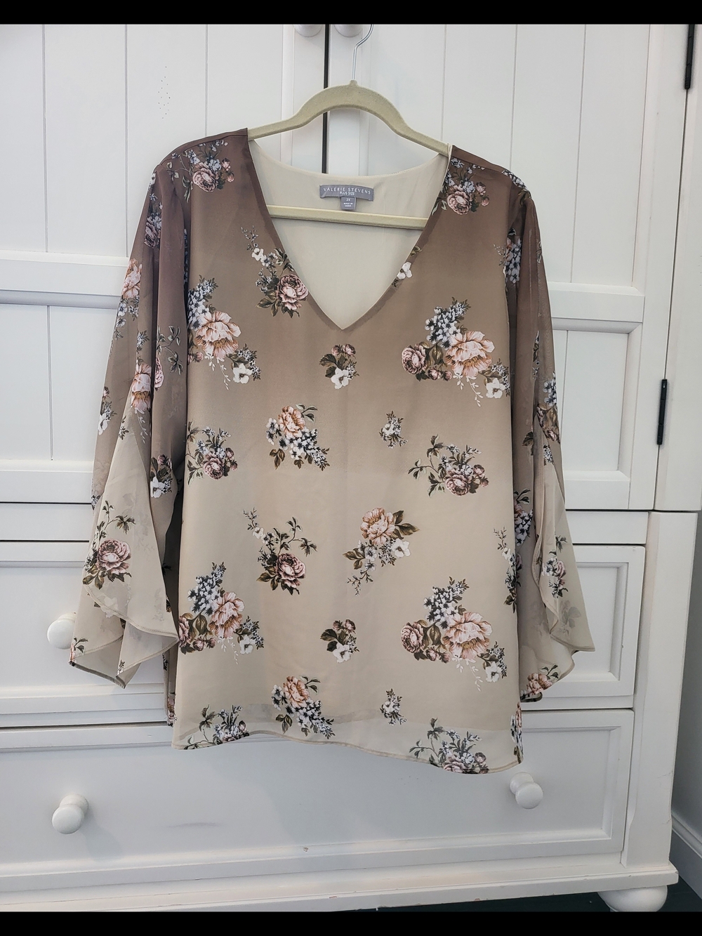 Floral V-Neck Chiffon Blouse - Taupe, NWOT, 2X